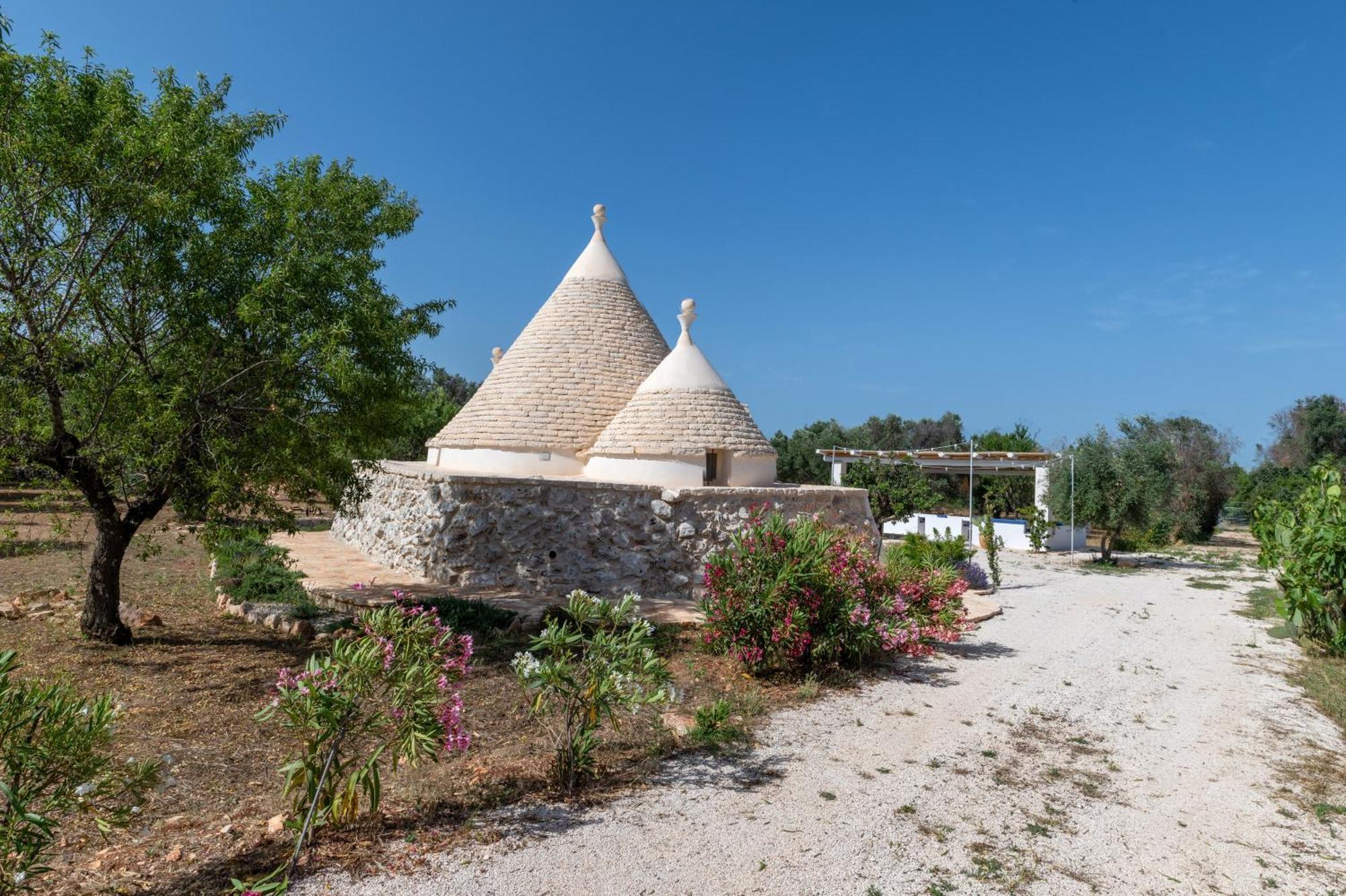 Вилла Il Trullo Di Mariangela Челье-Мессапика Экстерьер фото